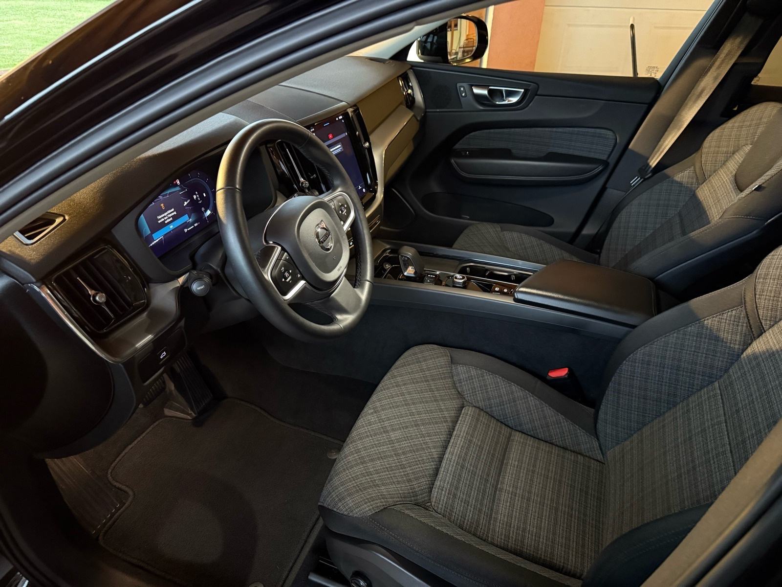 Volvo XC60, fotografija 12