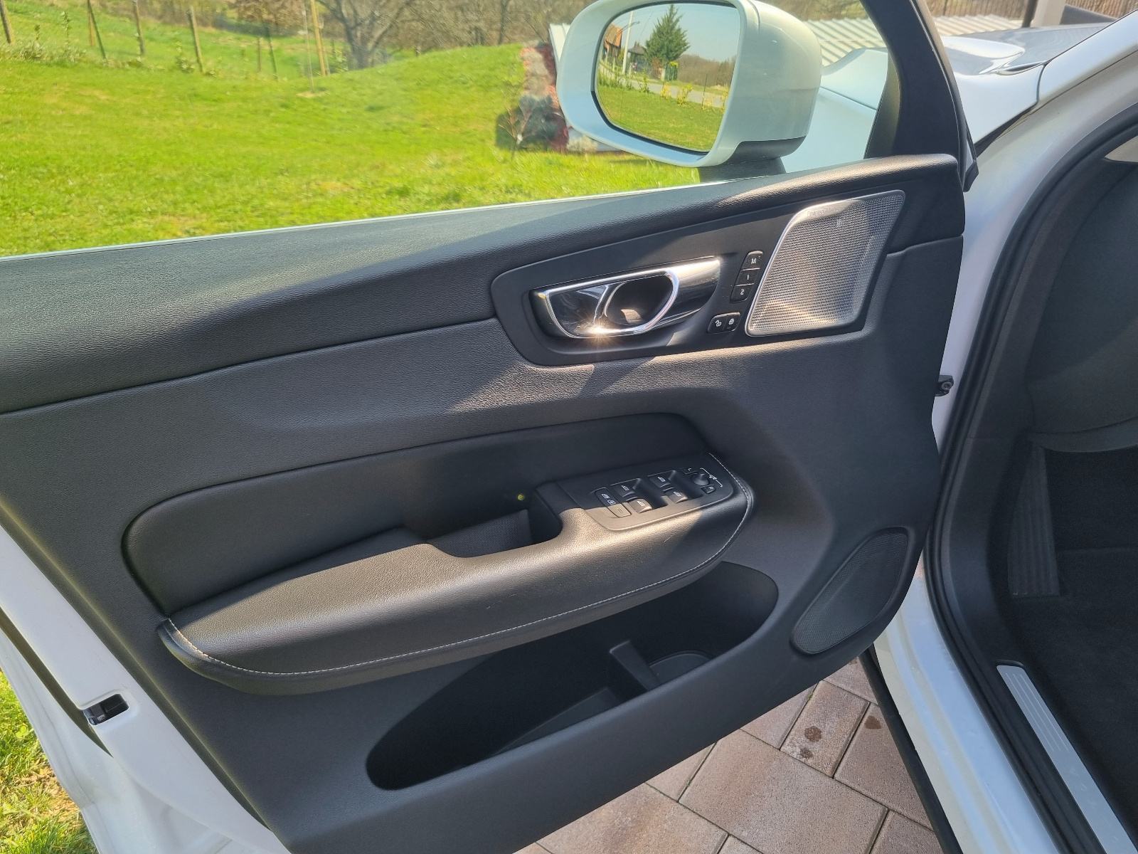 Volvo XC60 T8 AWD automatik, fotografija 9