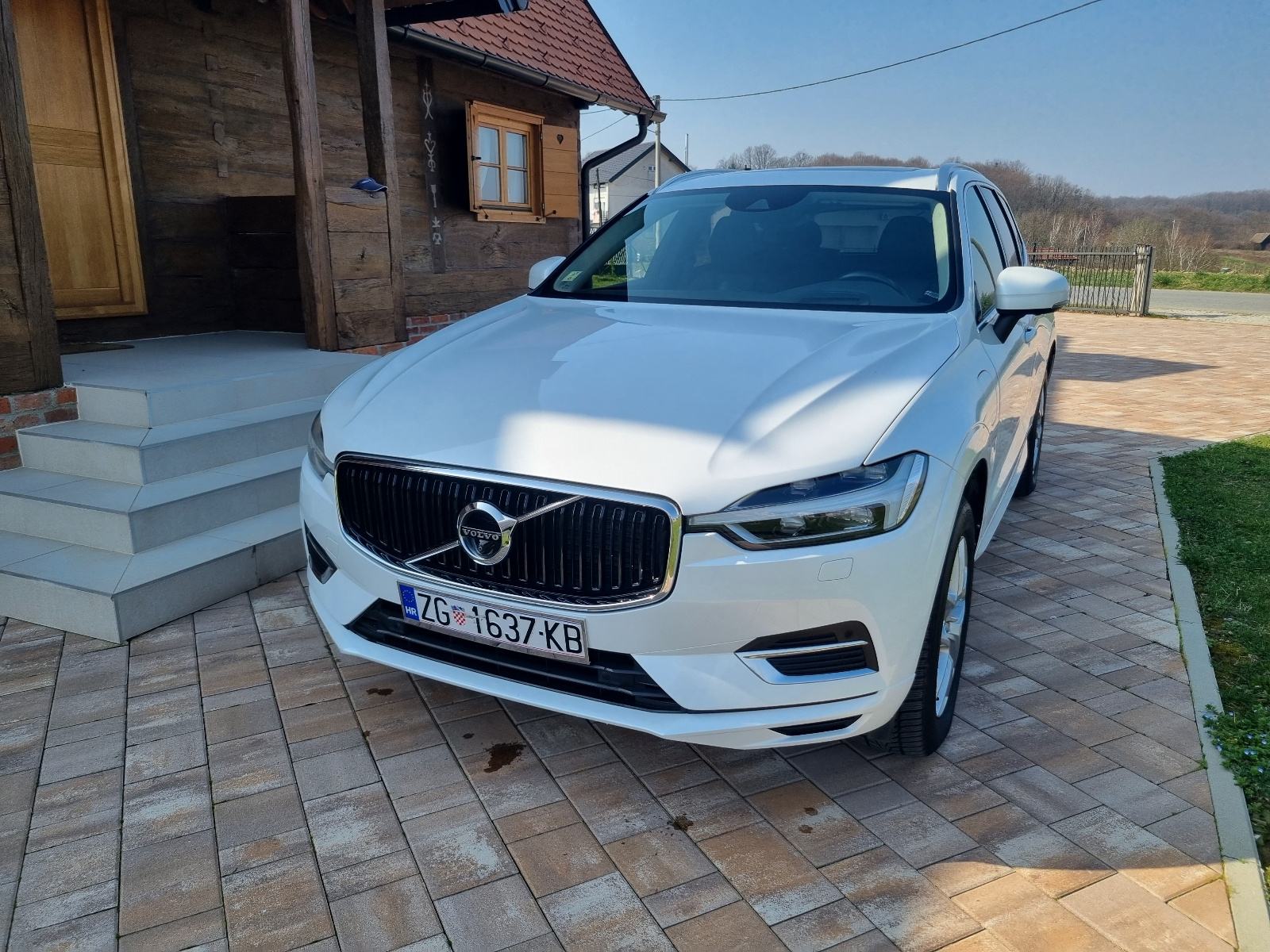 Volvo XC60 T8 AWD automatik, fotografija 8