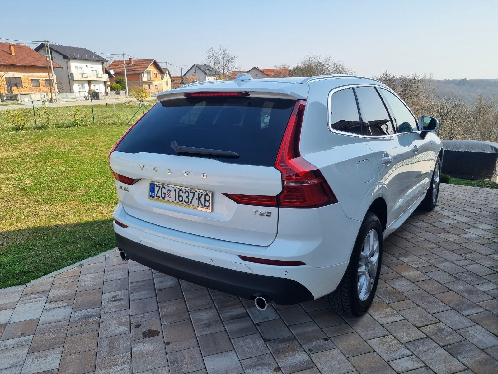 Volvo XC60 T8 AWD automatik, fotografija 5