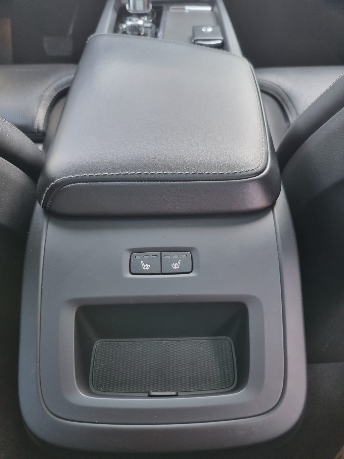 Volvo XC60 T8 AWD automatik, fotografija 16