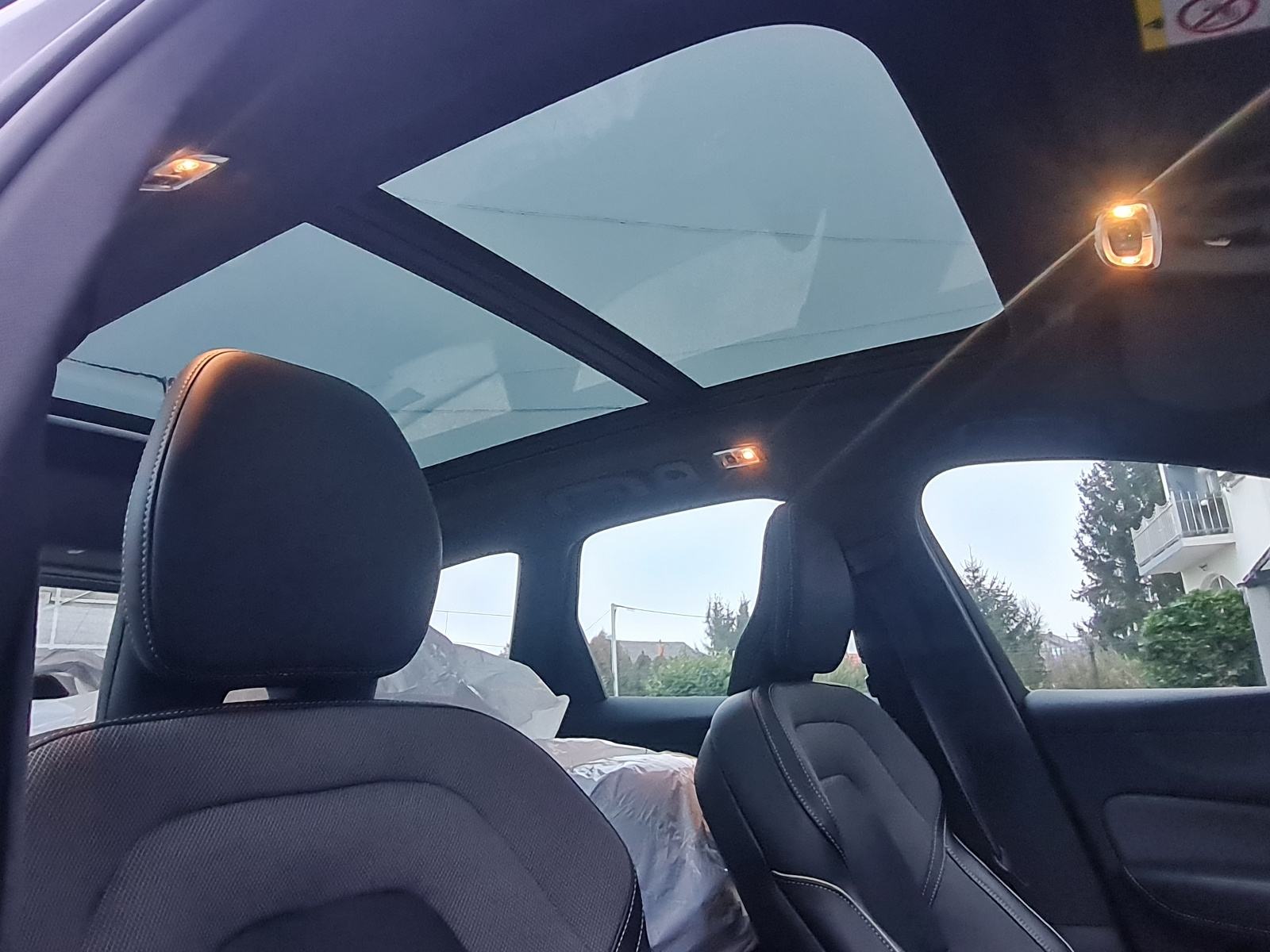 Volvo XC60 T8 AWD TWIN ENGINE R-DESIGN --2020.g.--50.400km--, fotografija 14