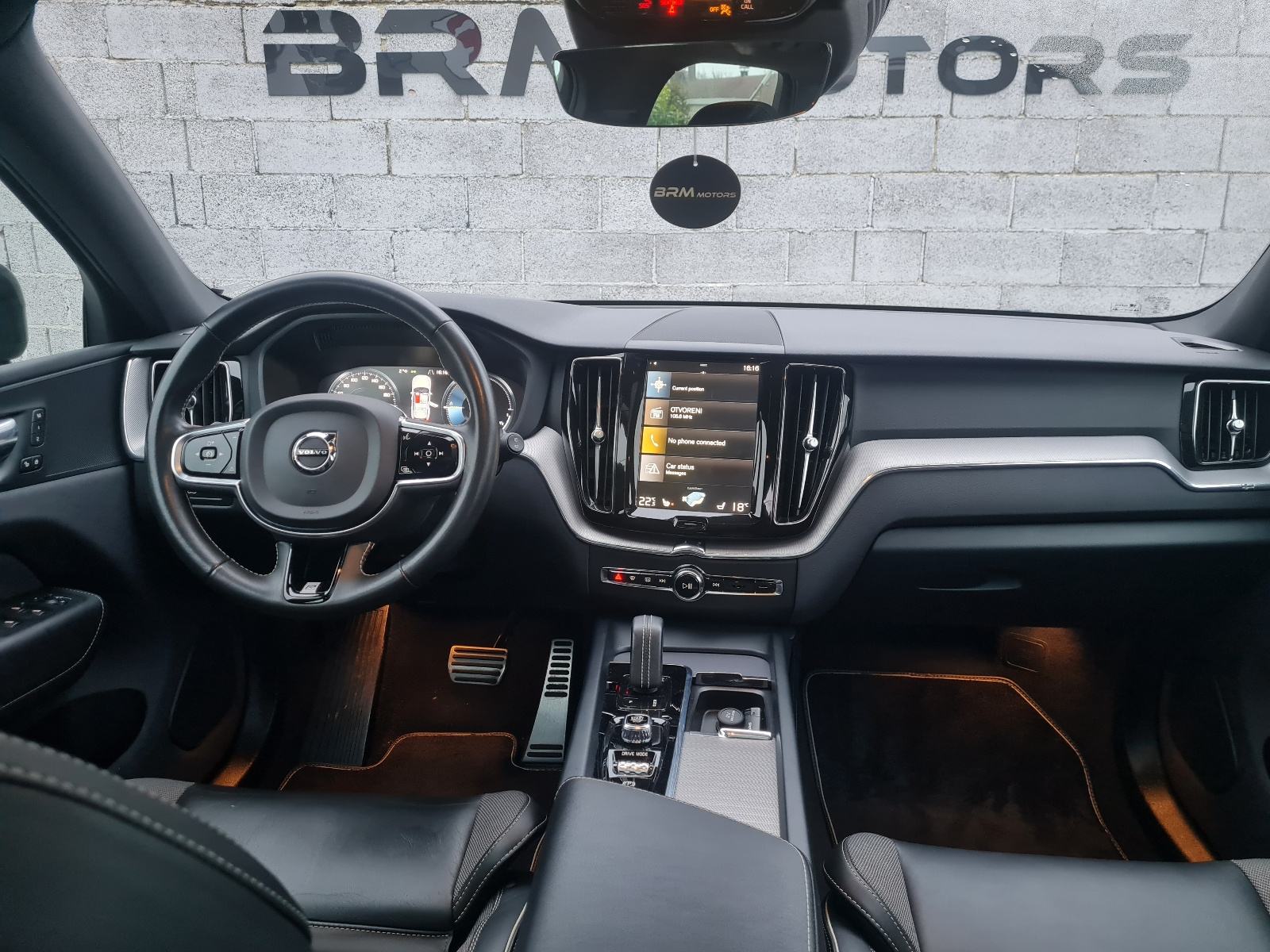 Volvo XC60 T8 AWD TWIN ENGINE R-DESIGN --2020.g.--50.400km--, fotografija 15