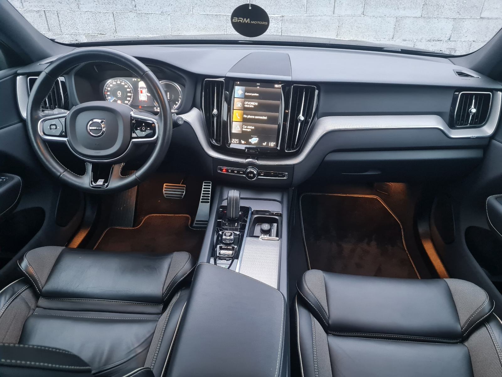 Volvo XC60 T8 AWD TWIN ENGINE R-DESIGN --2020.g.--50.400km--, fotografija 16