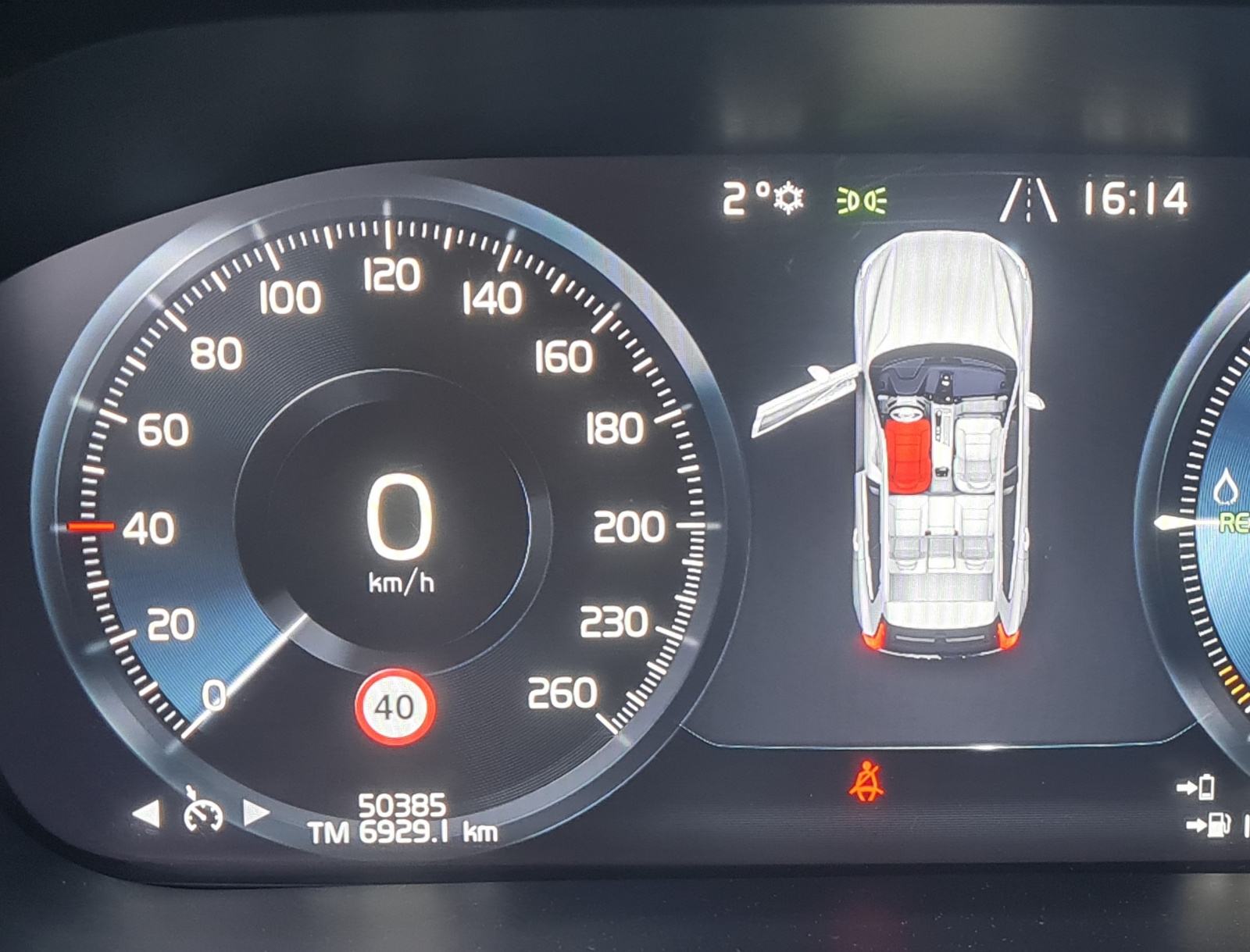 Volvo XC60 T8 AWD TWIN ENGINE R-DESIGN --2020.g.--50.400km--, fotografija 17