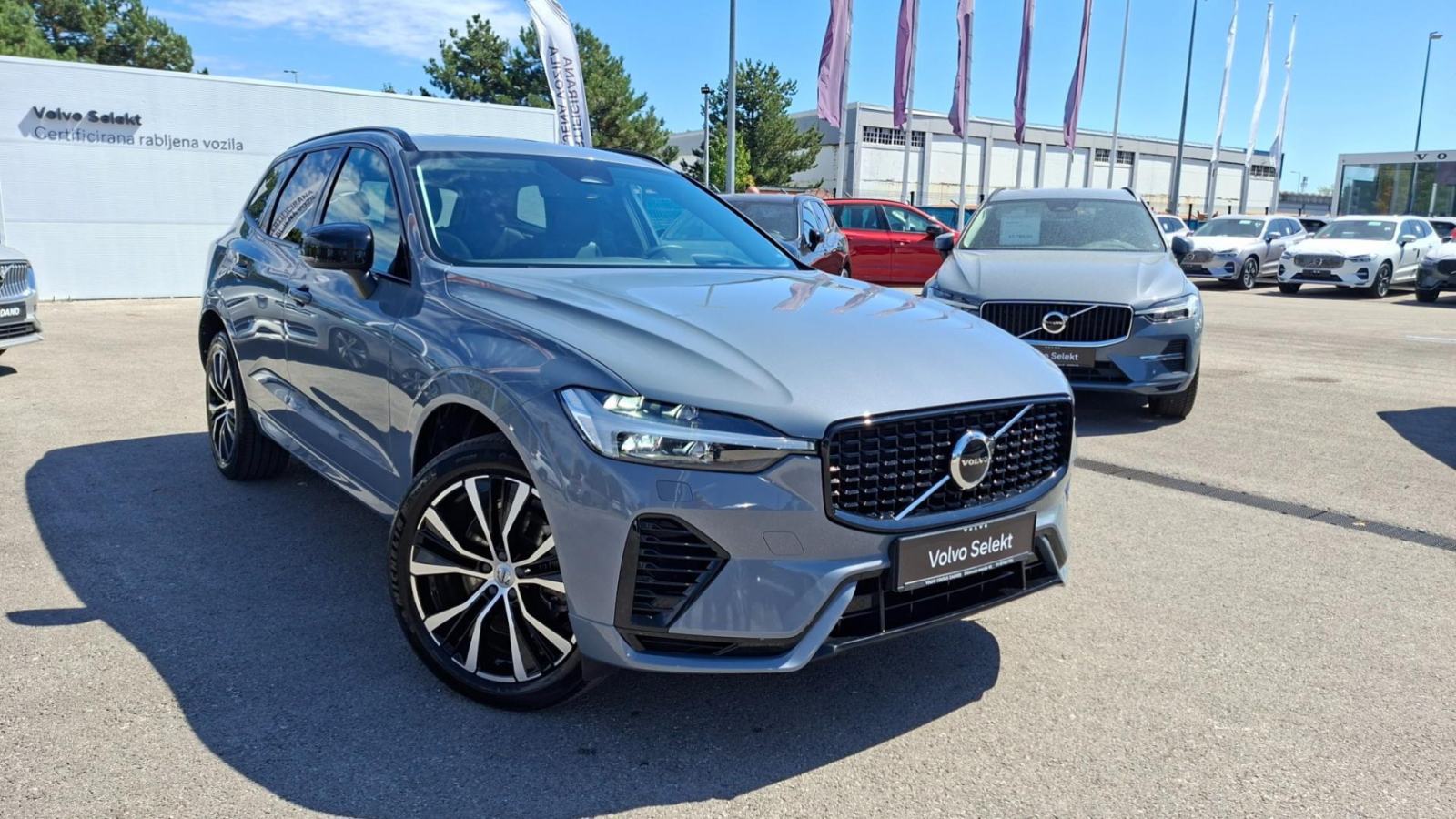 Volvo XC60 T8 AWD Ultimate Dark, NAV, KAMERA, TEMPOMAT, JAMSTVO, fotografija 3