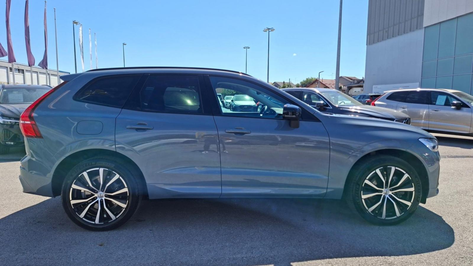 Volvo XC60 T8 AWD Ultimate Dark, NAV, KAMERA, TEMPOMAT, JAMSTVO, fotografija 5