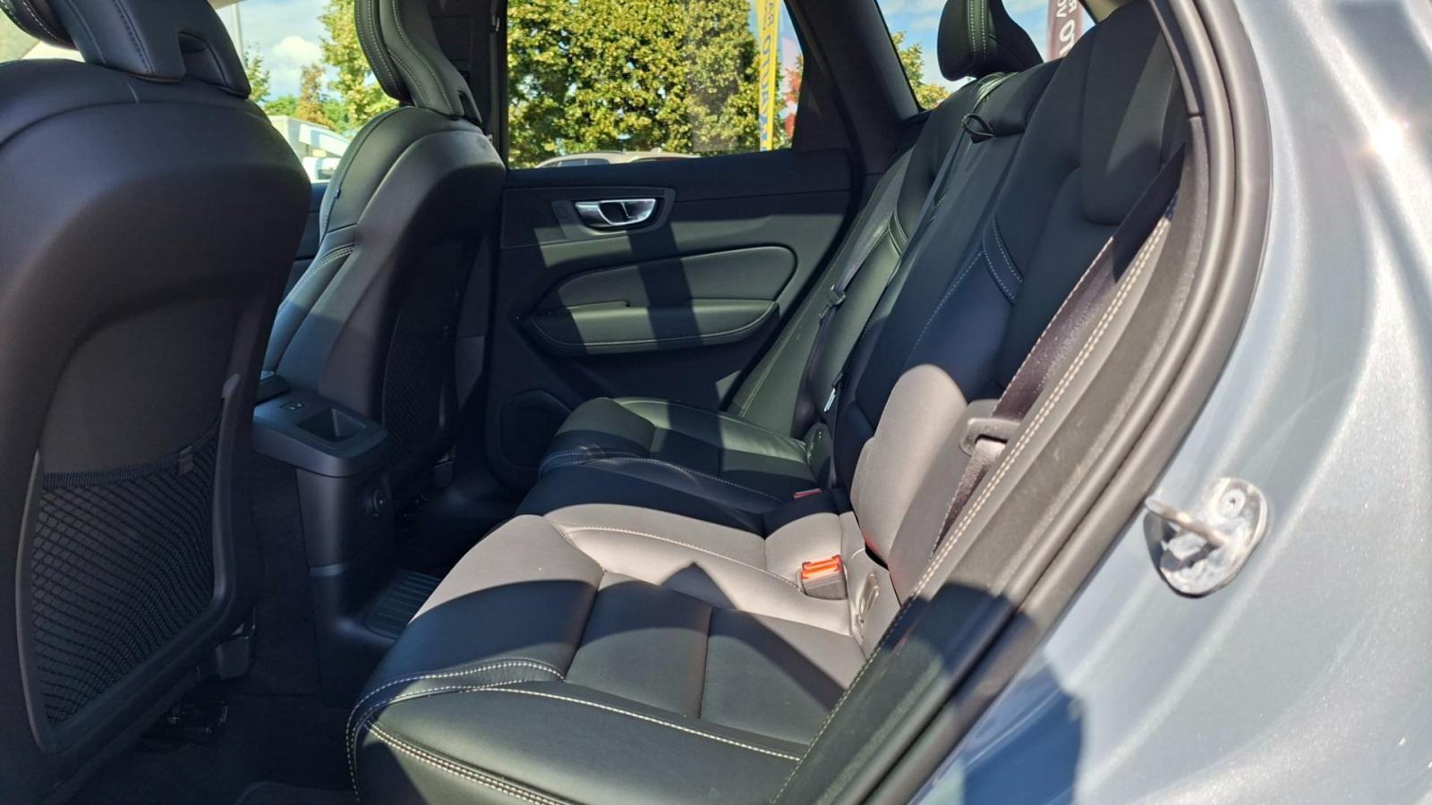 Volvo XC60 T8 AWD Ultimate Dark, NAV, KAMERA, TEMPOMAT, JAMSTVO, fotografija 16