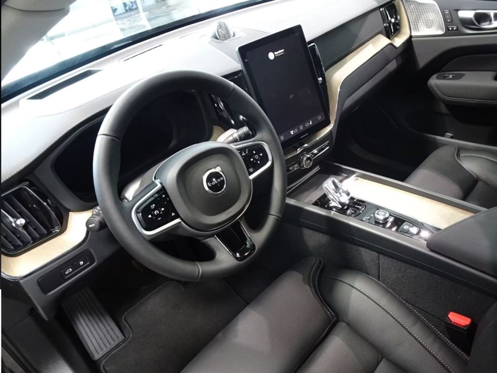 Volvo XC60 T8 AWD Ultra Dark Plug-In Hybrid, fotografija 5