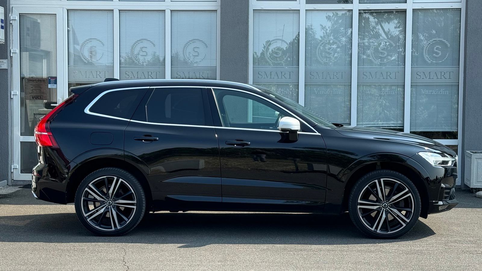 Volvo XC60 AWD D4 Aut. , R-DESIGN, PANORAMA, fotografija 6
