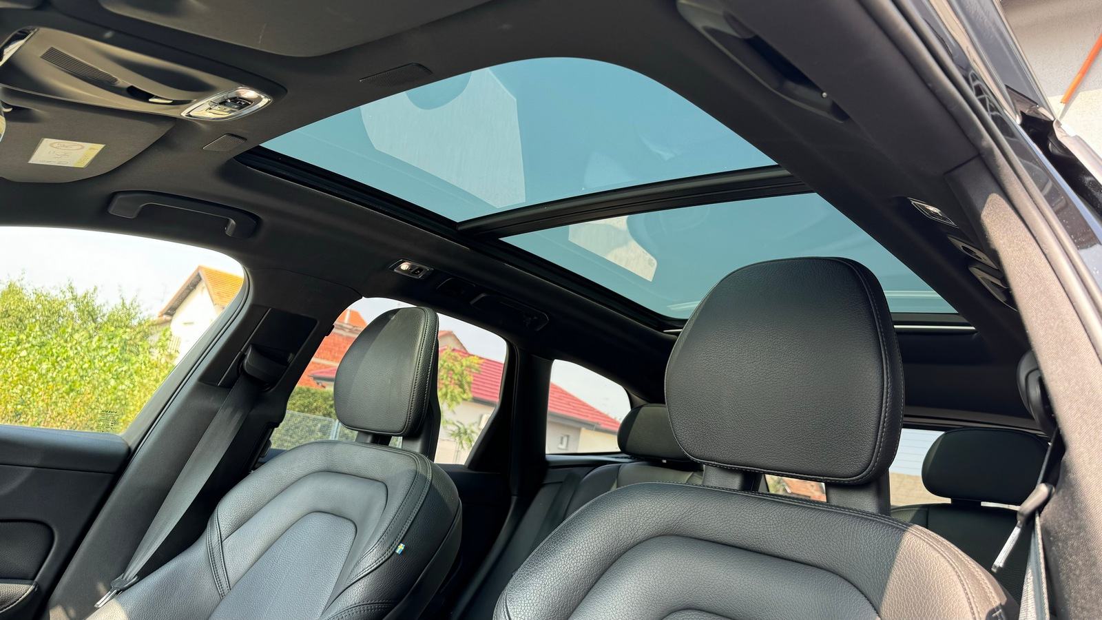 Volvo XC60 AWD D4 Aut. , R-DESIGN, PANORAMA, fotografija 20