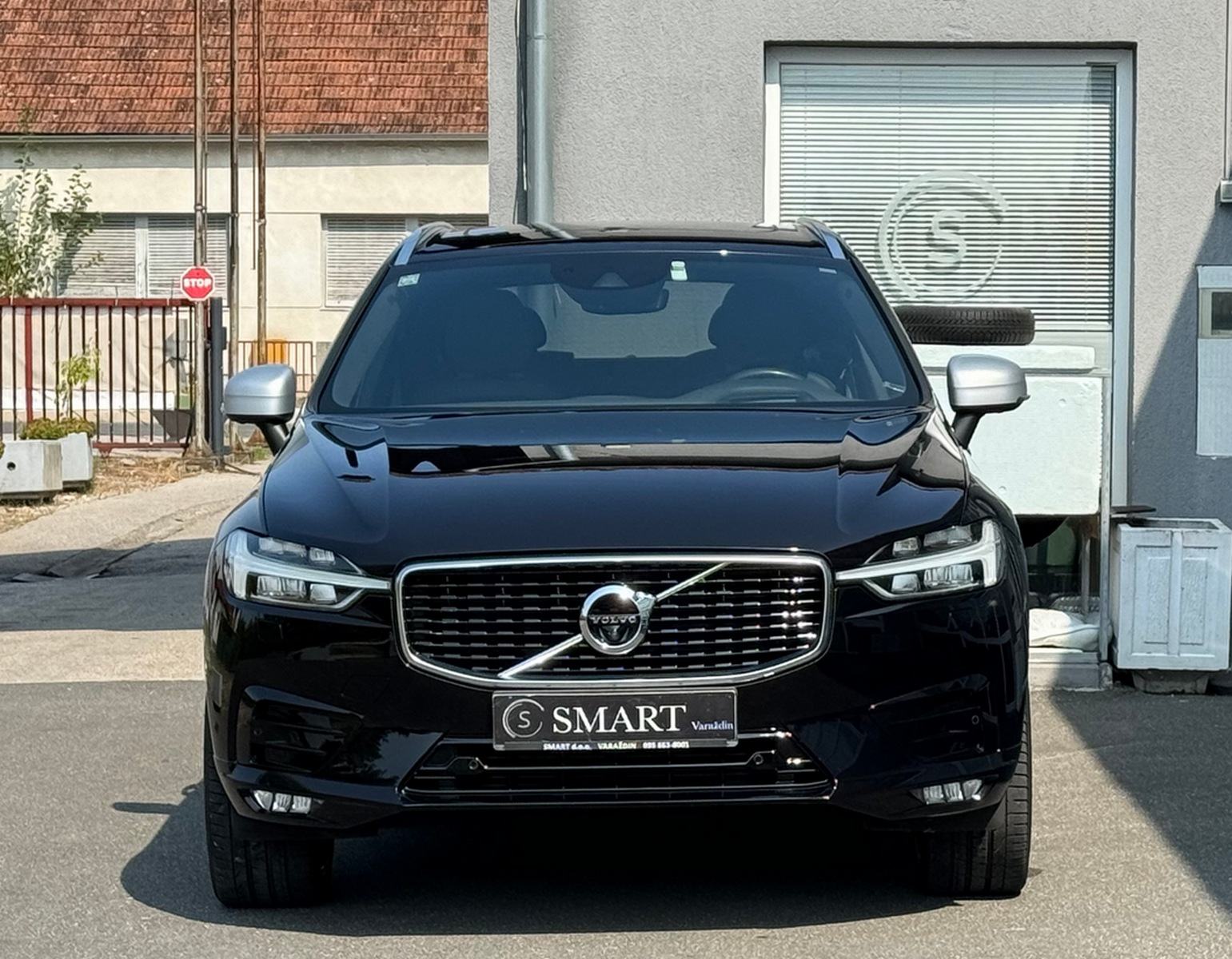 Volvo XC60 AWD D4 Aut. , R-DESIGN, PANORAMA, fotografija 7