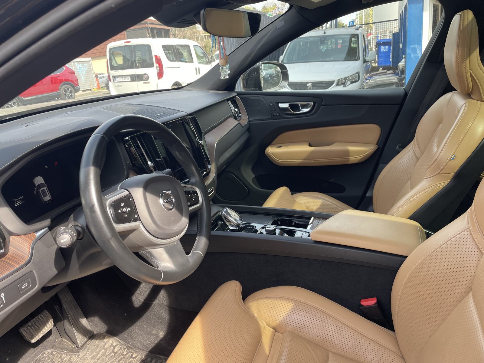 Volvo XC60 B4D AWD Inscription Aut. NIJE UVOZ 1.REG. U RH, fotografija 7