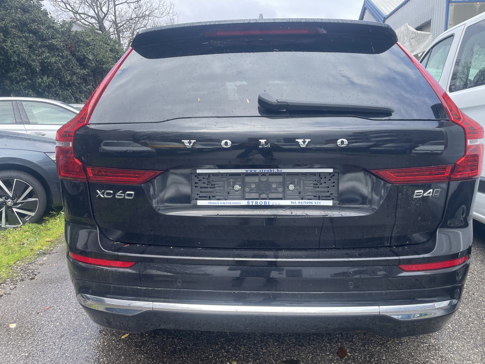 Volvo XC60 B4D AWD Inscription Aut. NIJE UVOZ 1.REG. U RH, fotografija 18