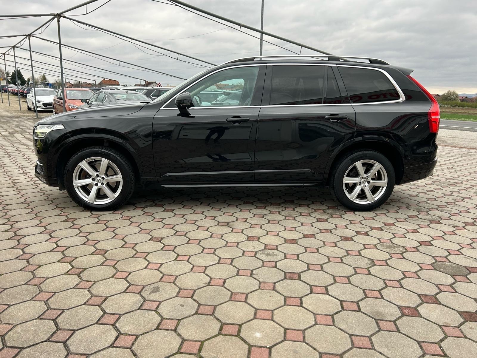 Volvo XC90 2.0 D5 AWD 2017.,AUTOMATIK, 4x4, KAMERA, VELIKI SERVIS, fotografija 4
