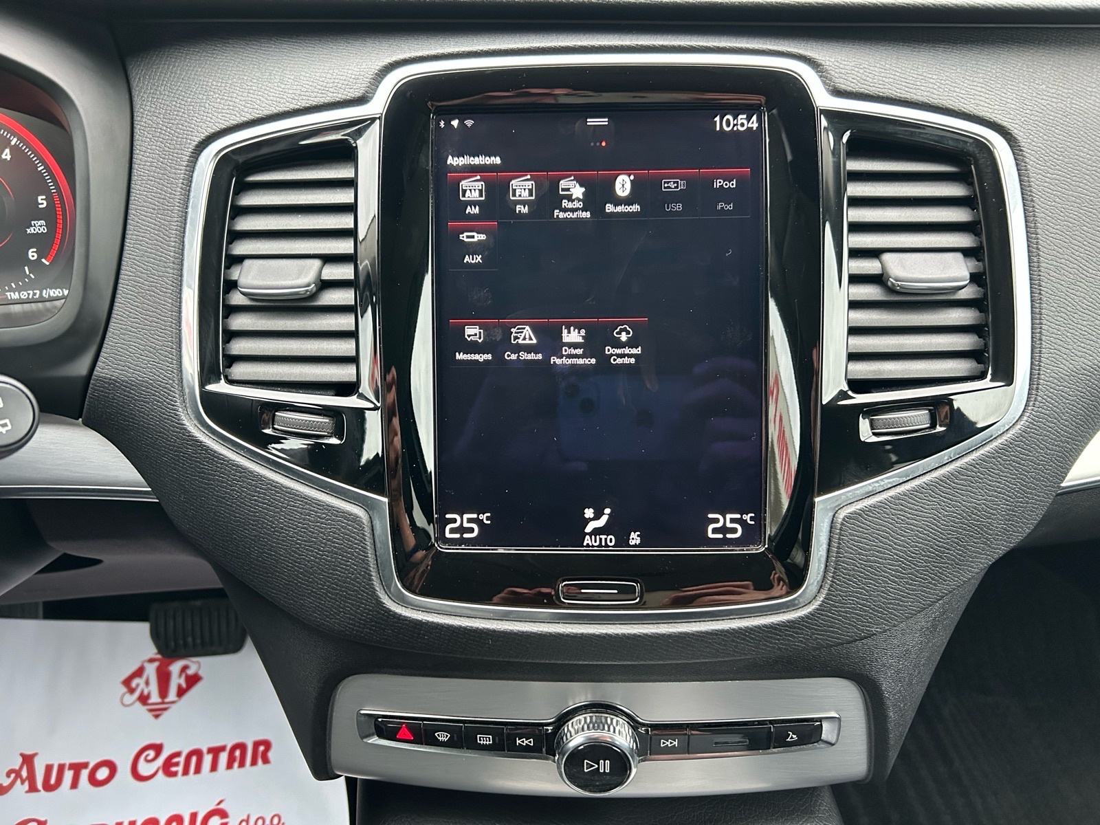 Volvo XC90 2.0 D5 AWD 2017.,AUTOMATIK, 4x4, KAMERA, VELIKI SERVIS, fotografija 17