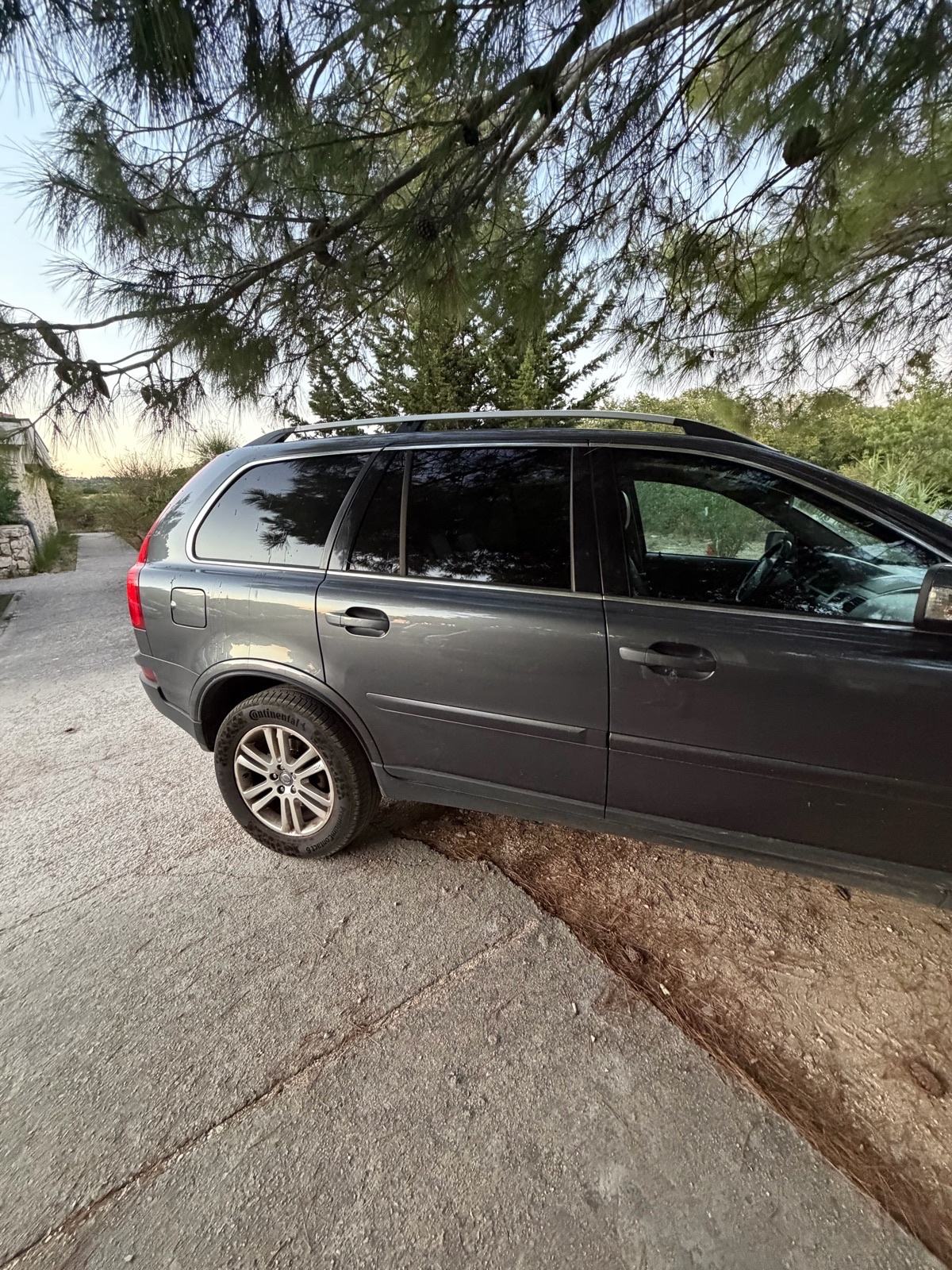 Volvo XC90 AWD D5 automatik, fotografija 9