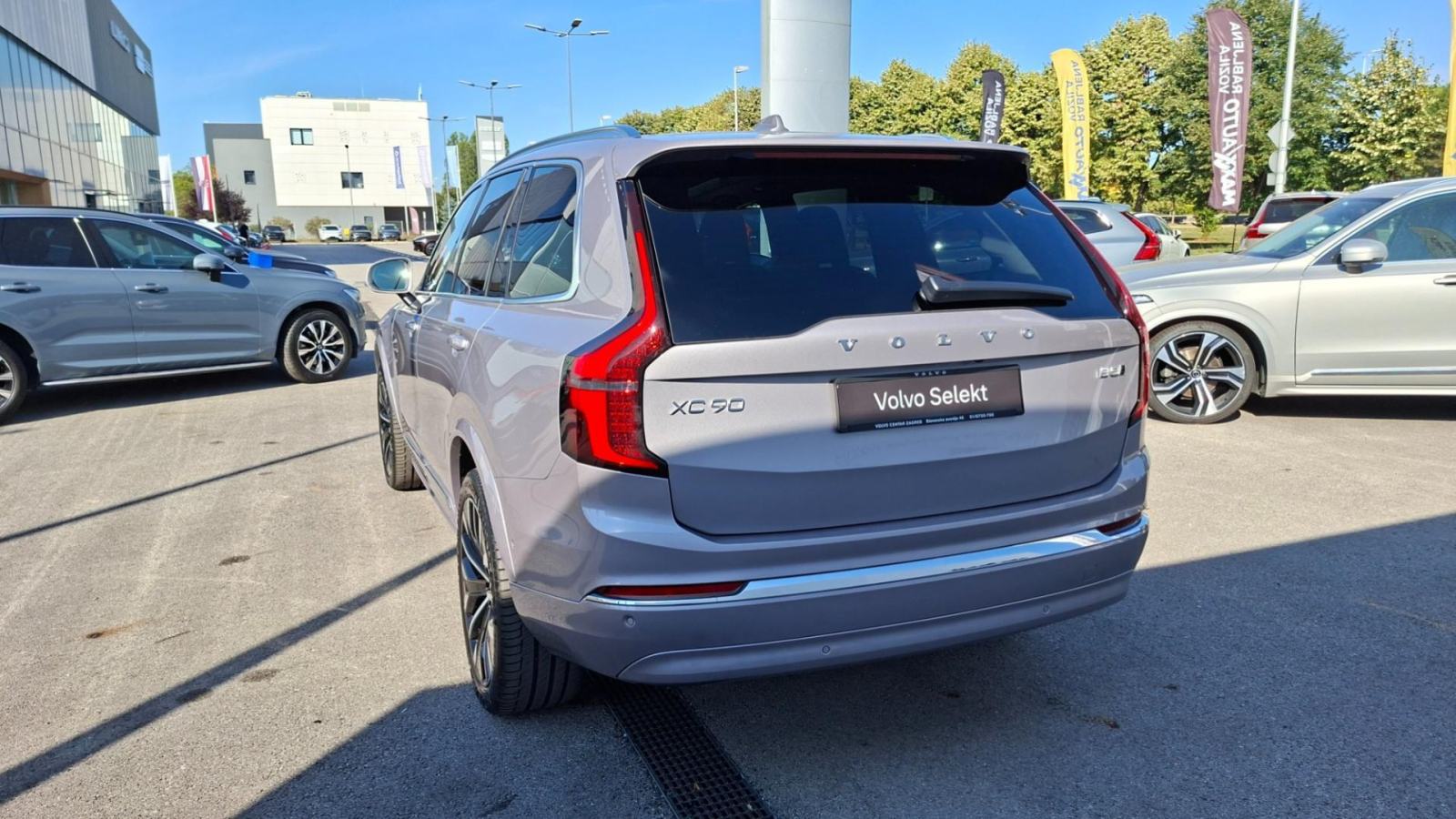 Volvo XC90 B5 PLUS BRIGHT ,NAV, KAMERA, TEMPOMAT, JAMSTVO, fotografija 9