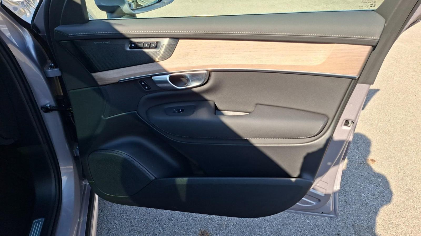 Volvo XC90 B5 PLUS BRIGHT ,NAV, KAMERA, TEMPOMAT, JAMSTVO, fotografija 20