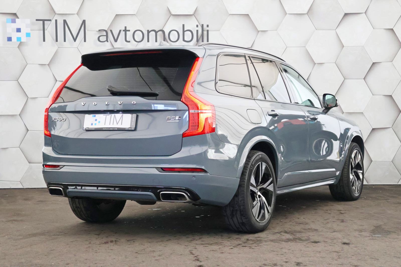 Volvo XC90 B5D 2.0d AWD Geartronic R-Design 235KS VIRTUAL DAB, fotografija 3