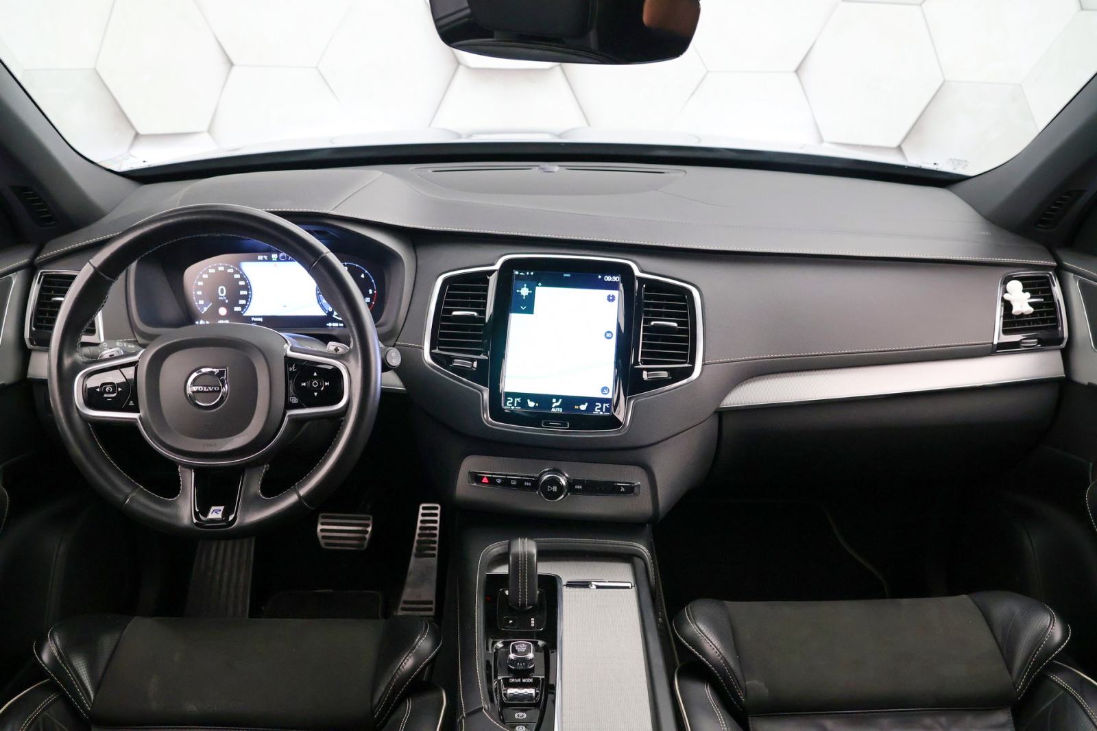 Volvo XC90 B5D 2.0d AWD Geartronic R-Design 235KS VIRTUAL DAB, fotografija 7