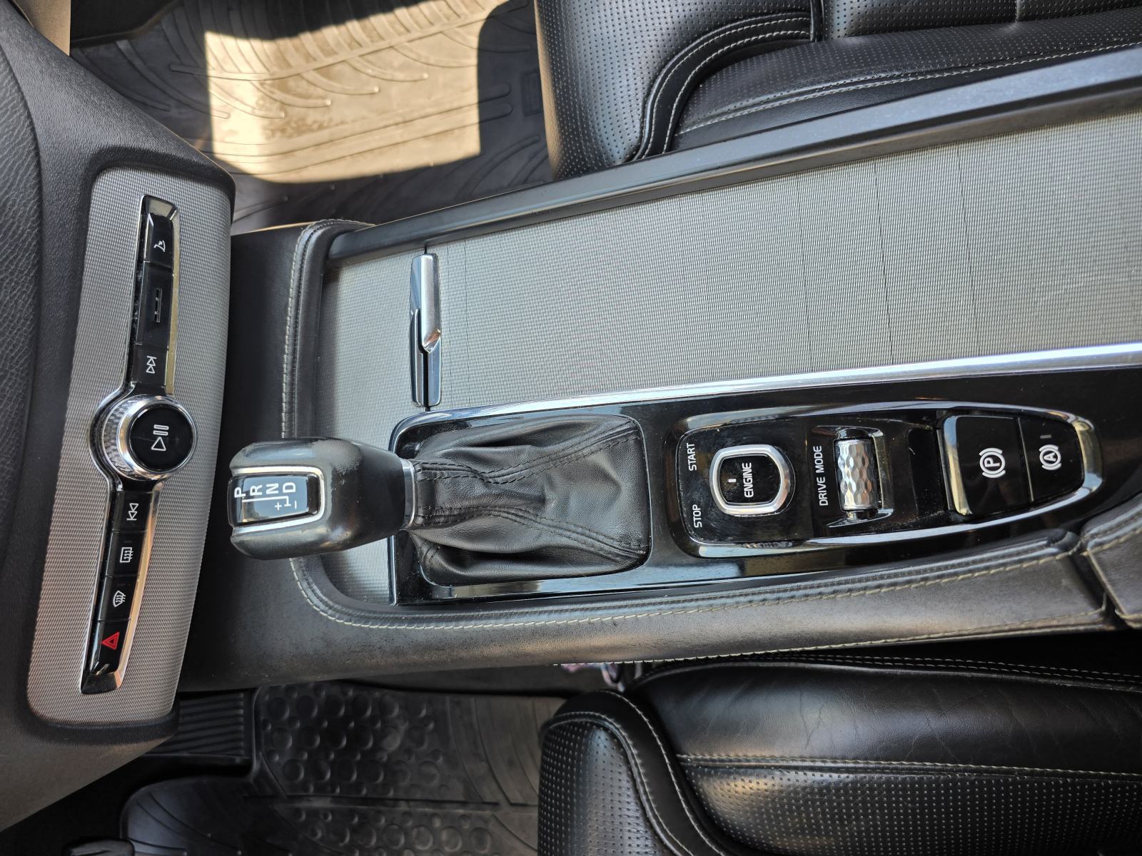 VOLVO XC90 AWD 2.0 d D5 165 kw 4x4 *Geartronic Inscription oprema, fotografija 17