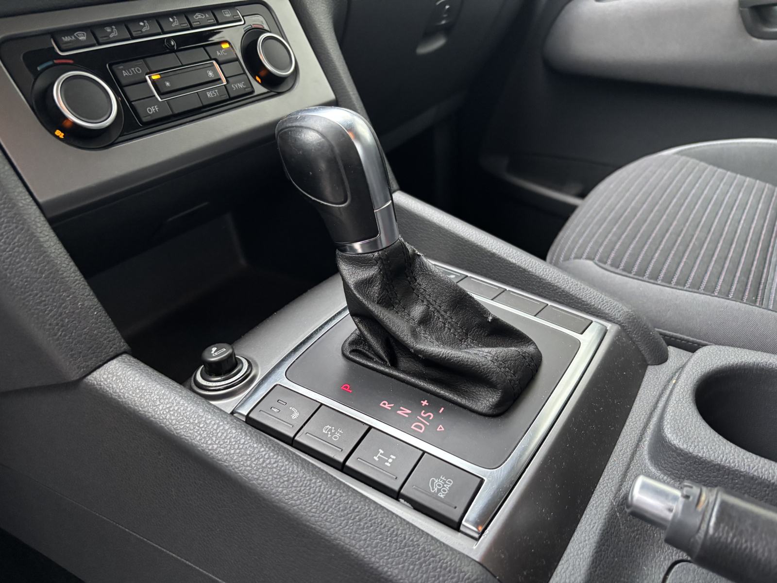 VW AMAROK 2,0 TDI 132KW AUTOMATIK 2013 GOD HIGH-LINE KAO NOVO 16,900€, fotografija 15