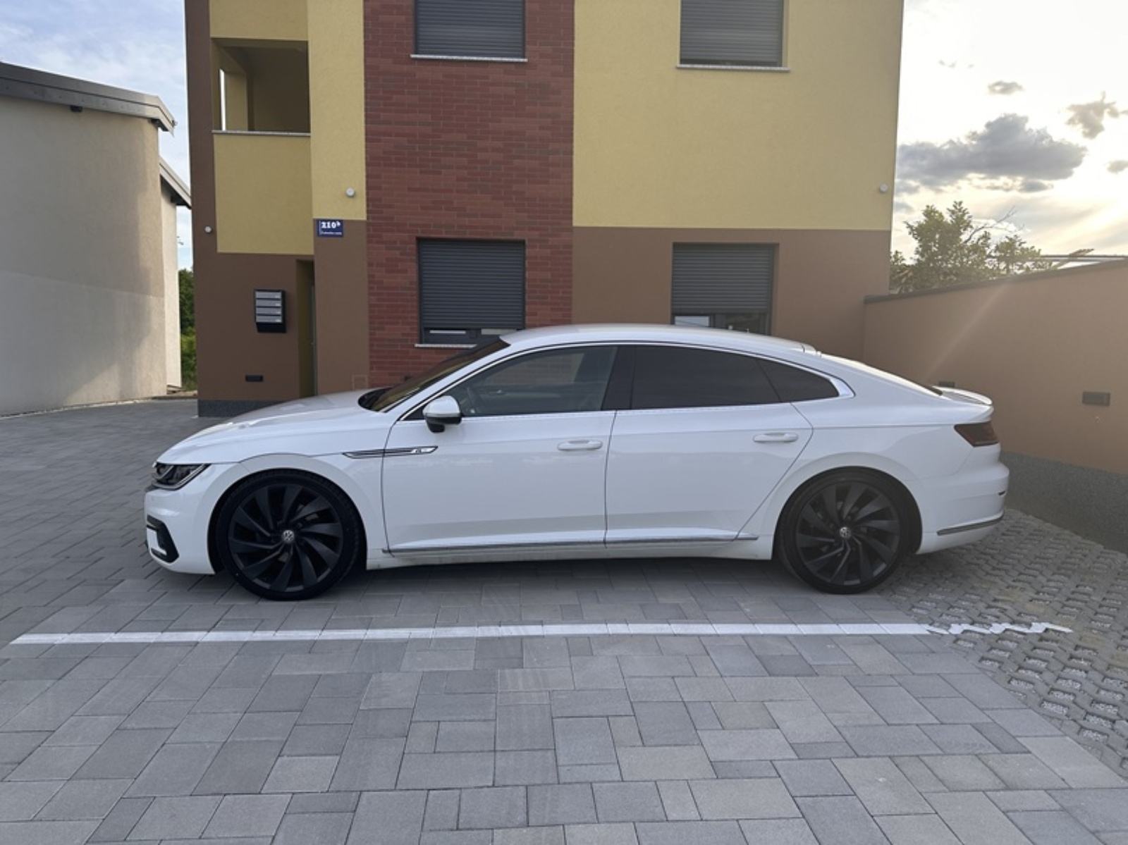 VW Arteon 2,0 TDI automatik, fotografija 16