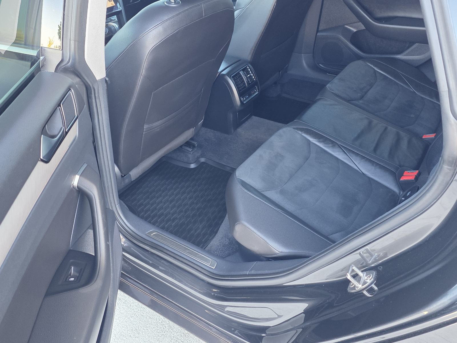 VW Arteon 2,0 TDI DSG,ALU,NAVI,PANORAMA,TOP STANJE, fotografija 19