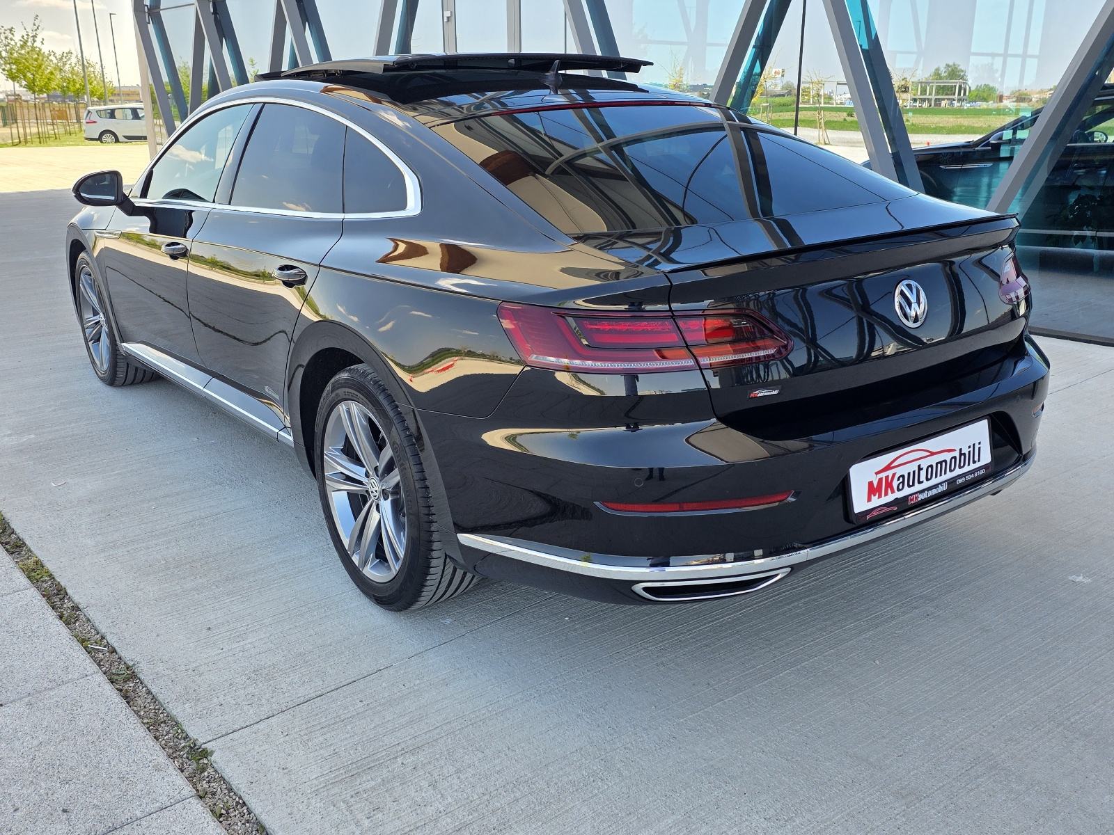 VW Arteon 2,0 TDI DSG,R LINE ALU,VIRTUAL,NAVI,PANORAMA,KAMERA, fotografija 4
