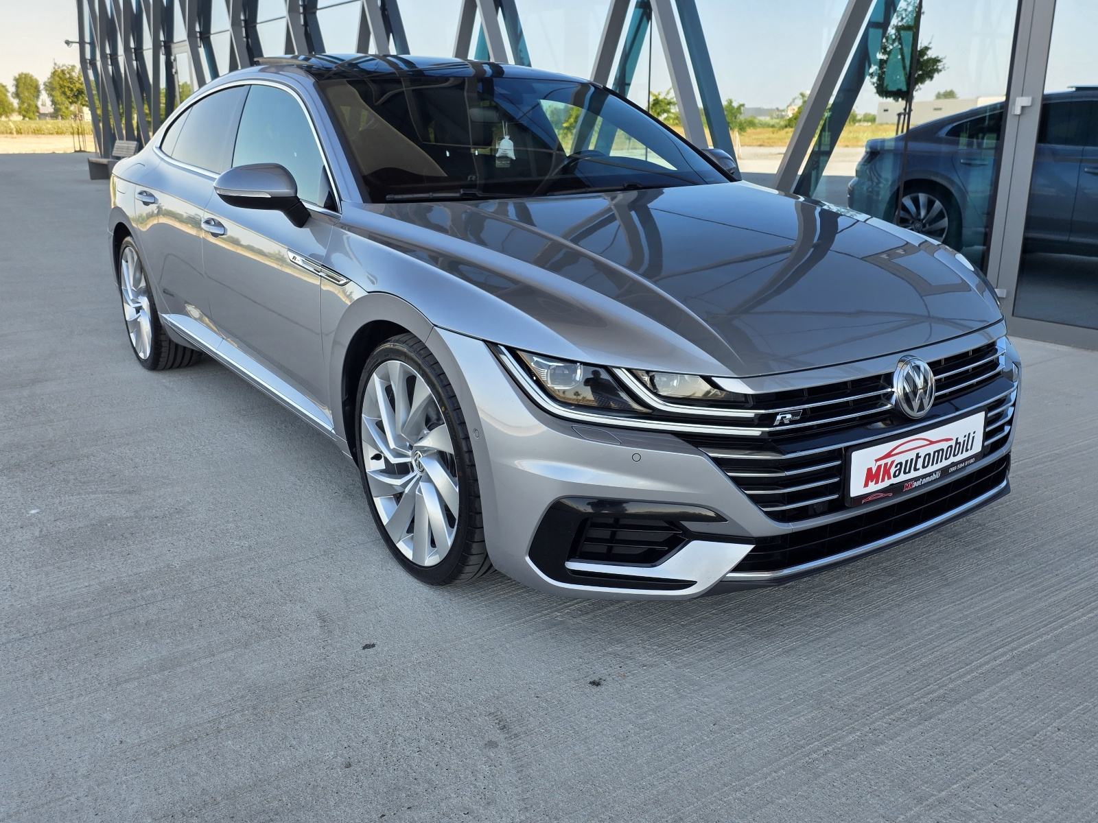 VW Arteon 2,0 TDI, R-LINE - DSG, KAMERA, HEAD-UP, PANORAMA - LEASING, fotografija 4