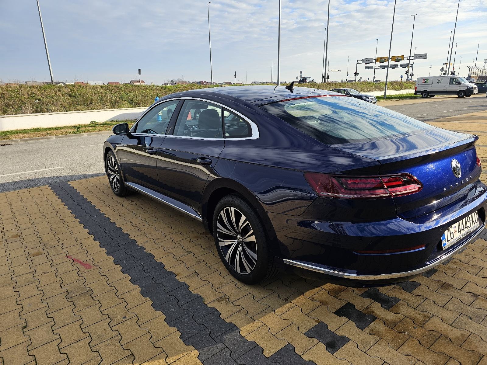 VW Arteon 2,0 TDI DSG ELEGANCE registriran 6/27, fotografija 4