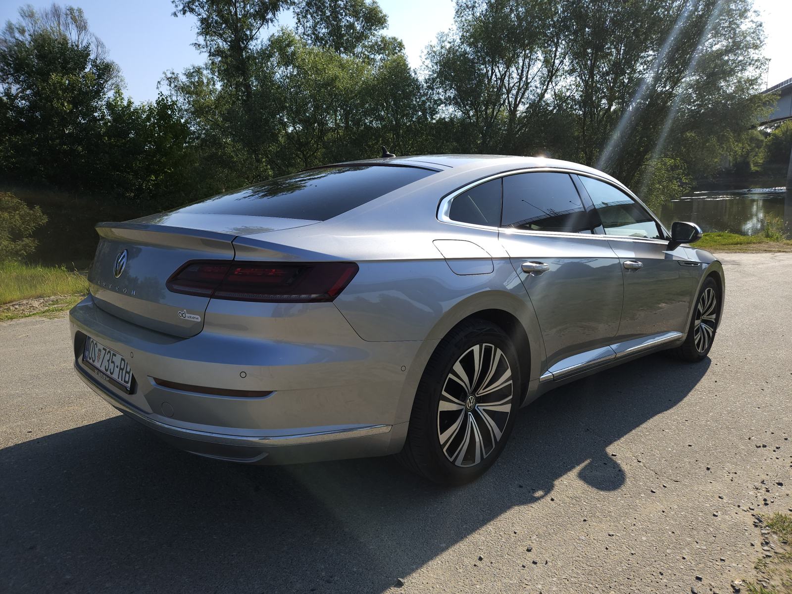 VW Arteon 2,0 TDI DSG hitno, fotografija 4