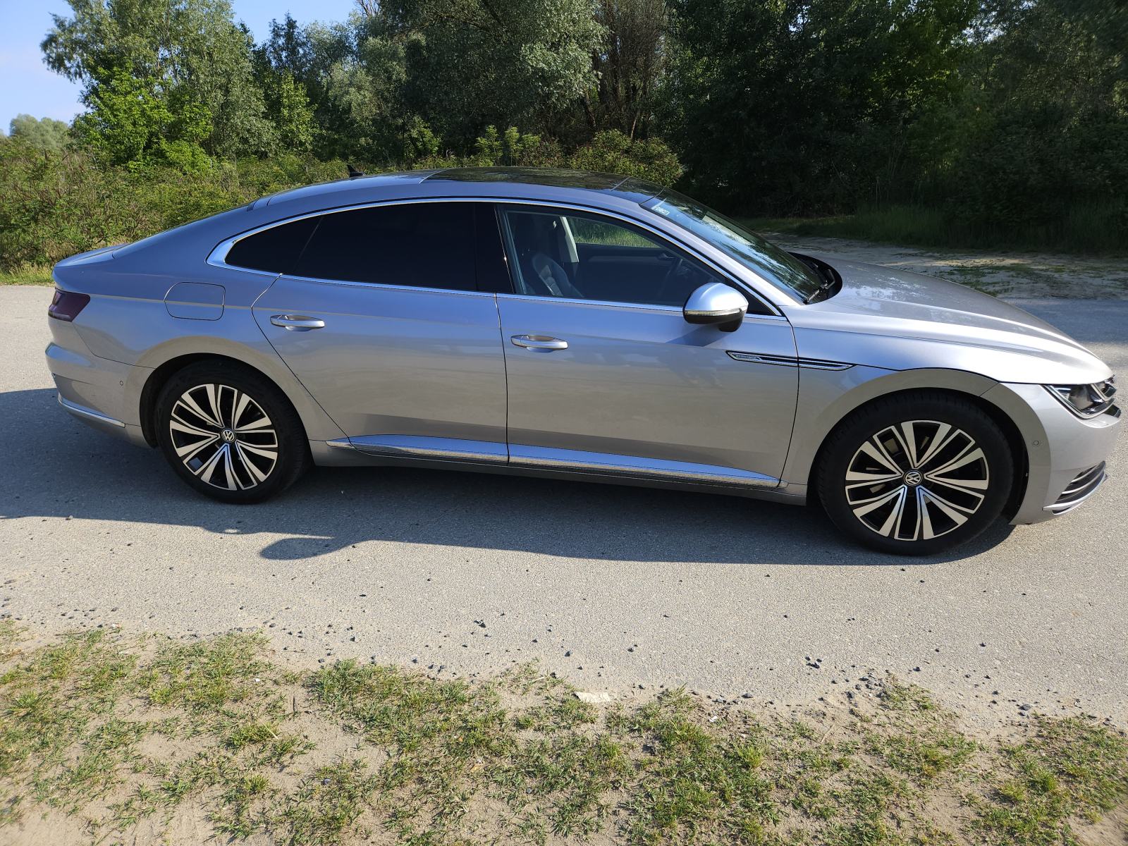 VW Arteon 2,0 TDI DSG hitno, fotografija 3