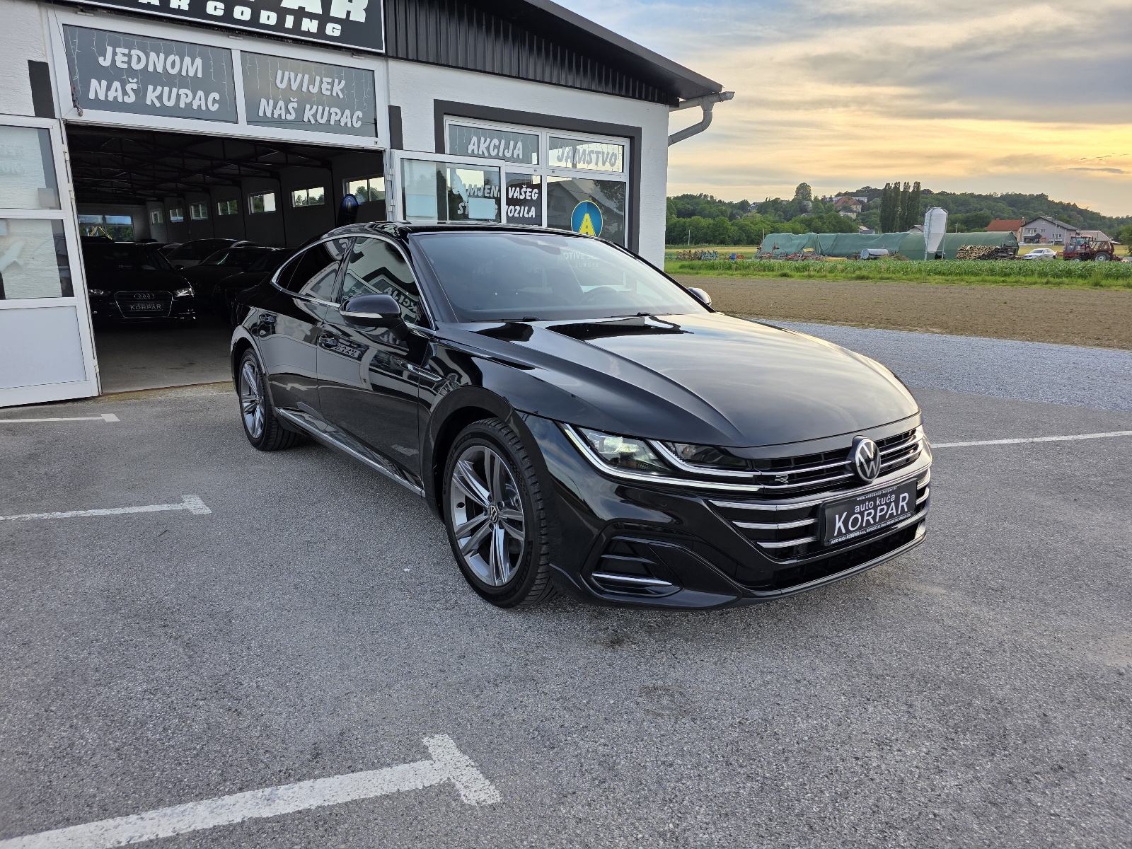 VW Arteon 2,0 TDI R-LINE 4MOTION DSG, 139.000 km, IQ LIGHT, NAVI, fotografija 3