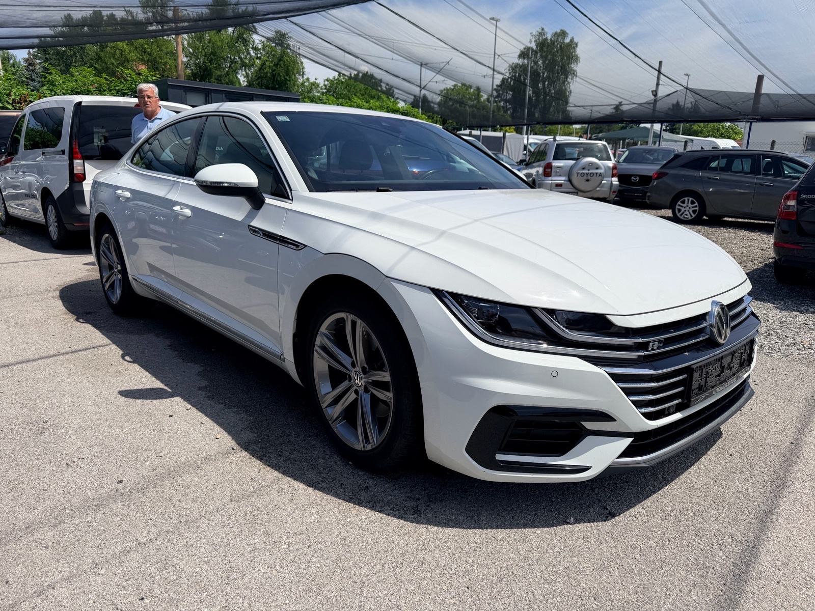 VW Arteon 2,0 TDI R-LINE*ODLIČNO STANJE*SERVISNA*, fotografija 4