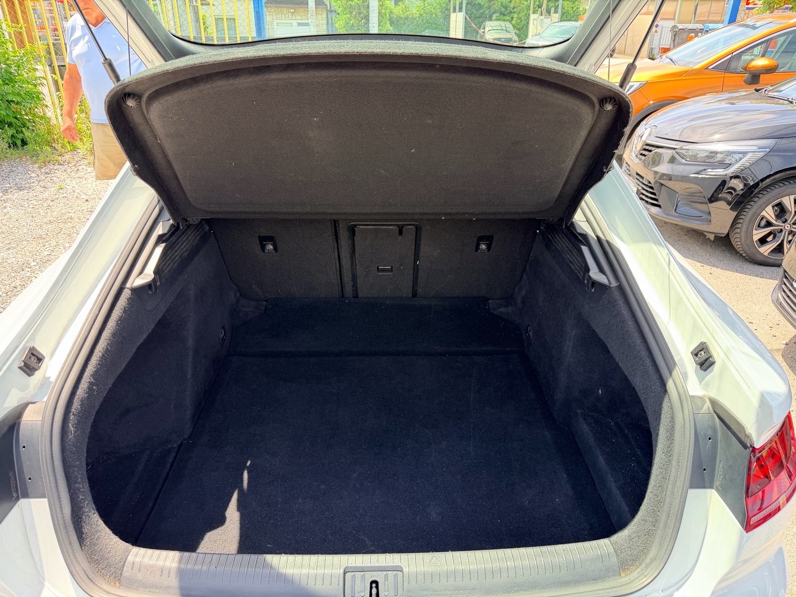VW Arteon 2,0 TDI R-LINE*ODLIČNO STANJE*SERVISNA*, fotografija 14