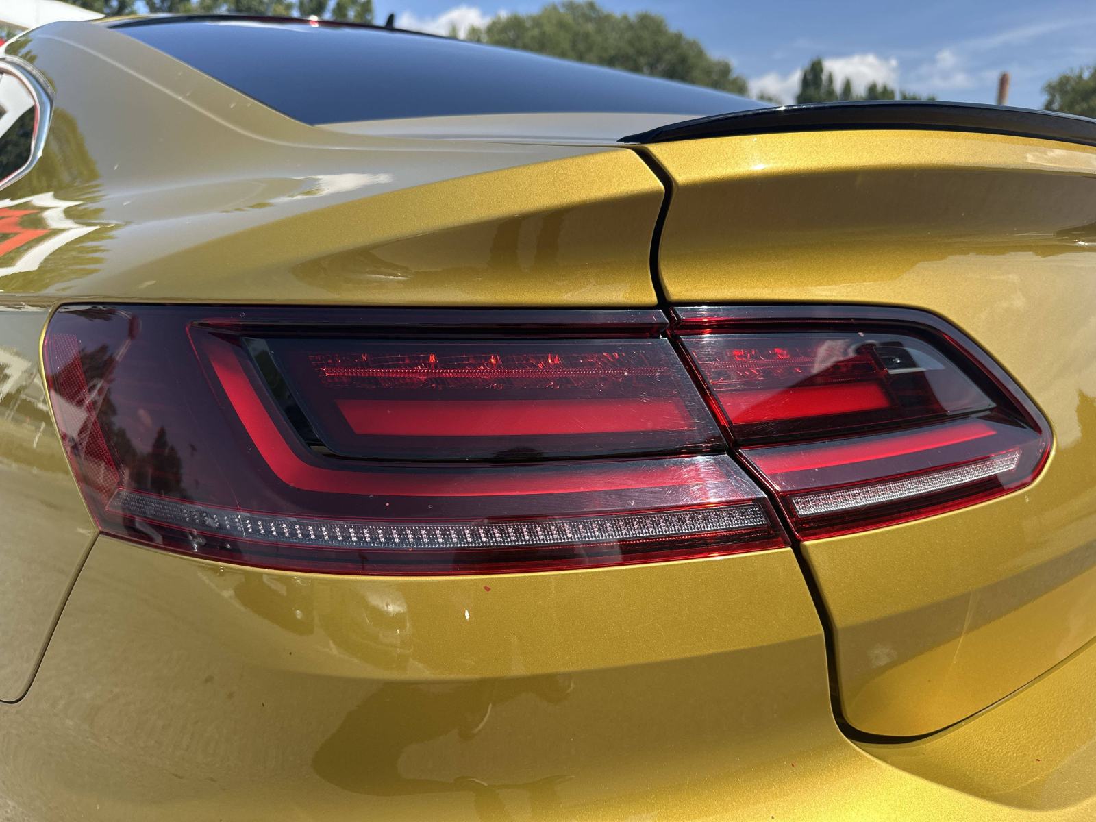 VW ARTEON 2019 • PREMIUM jamstvo • AutoZubak Rabljena, fotografija 17