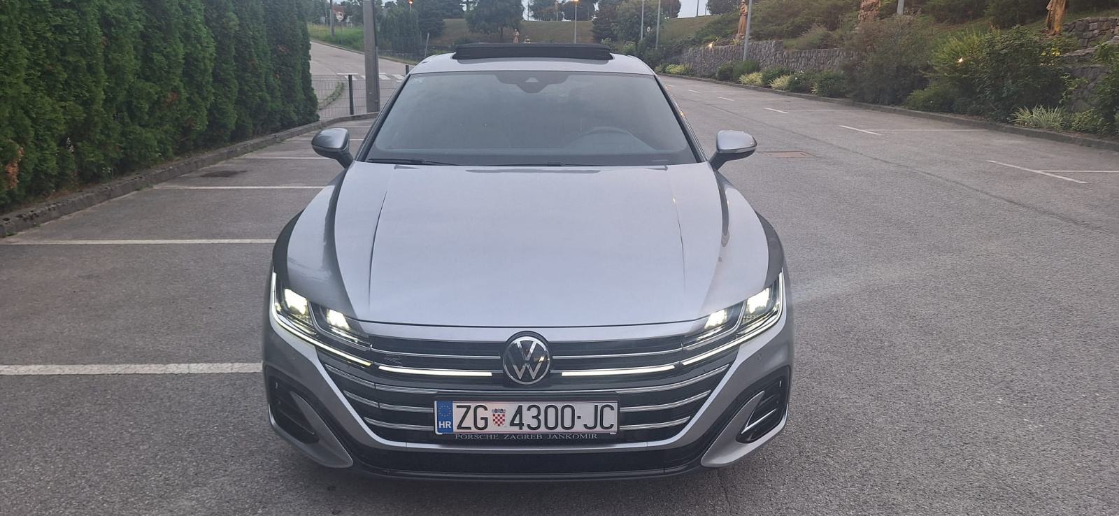 VW Arteon SB 2.0 TDI DSG 200 KS R-line PANO/IQ HR VOZILO OVL. SERVISNA, fotografija 4