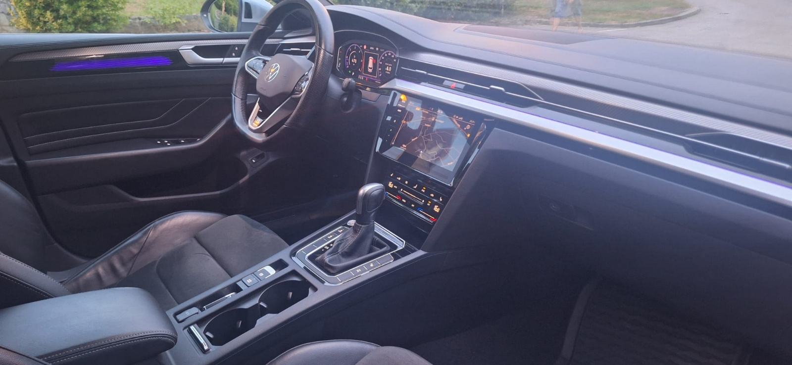 VW Arteon SB 2.0 TDI DSG 200 KS R-line PANO/IQ HR VOZILO OVL. SERVISNA, fotografija 9