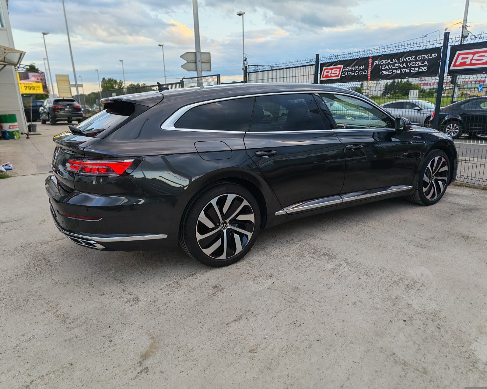 VW ARTEON SB 200KS R-LINE DSG, 18 TKM, HR AUTO, ALU 19, VW JAMSTVO 5G, fotografija 17