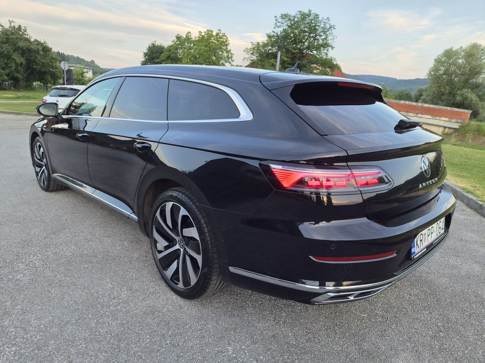 VW Arteon SB, eHybrid, R LINE, 2022., DSG, TOP STANJE, SERVISNA, PDV, fotografija 4