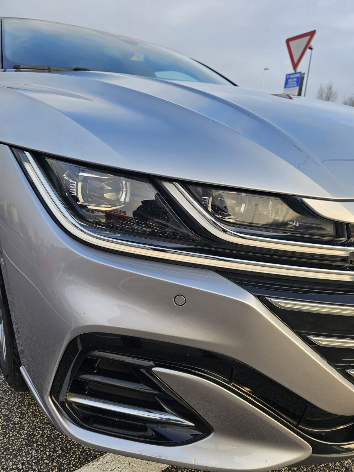 VW Arteon,SB,PRILIKA,R -Line 2,0 147 kw, 4m, 2022,31800 eura uPDV, fotografija 10