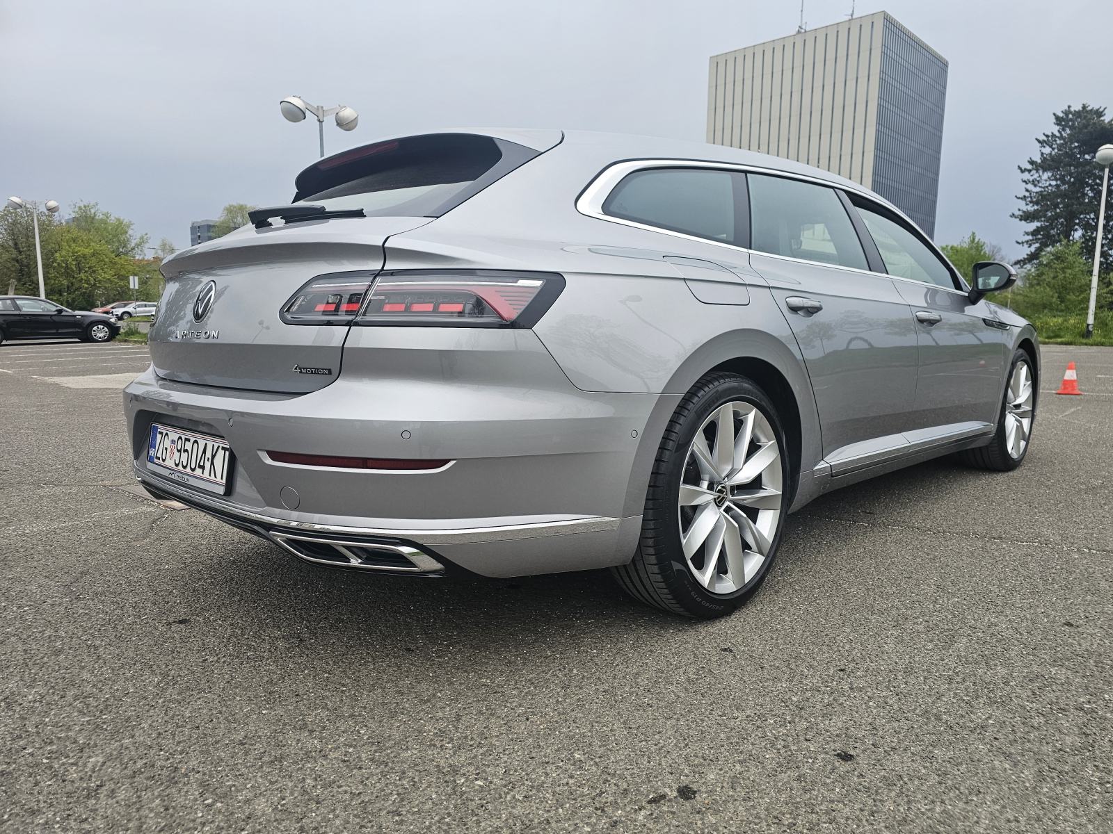 VW Arteon,SB,PRILIKA,R -Line 2,0 147 kw, 4m, 2022,31800 eura uPDV, fotografija 5