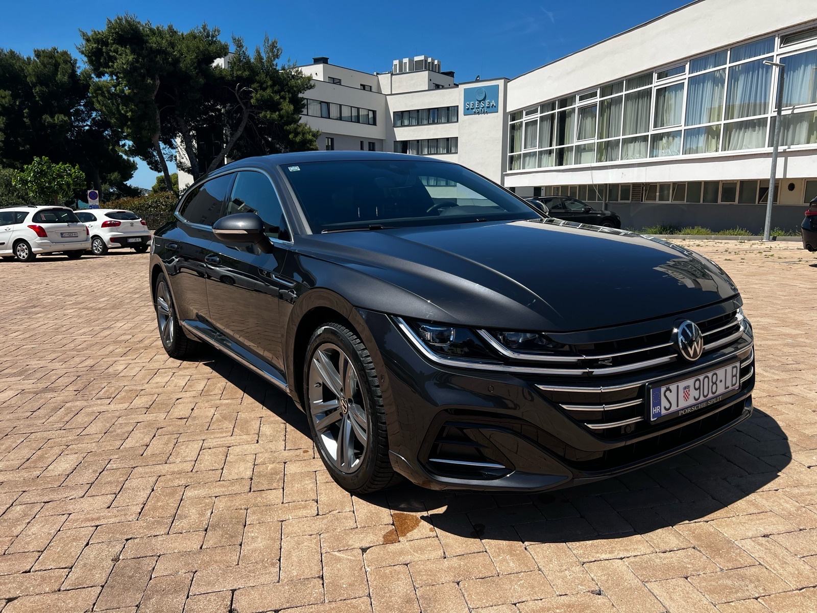 VW ARTEON Shooting brake 2.0.TDI R Line Business+LED, ACC, Ergo com., fotografija 2