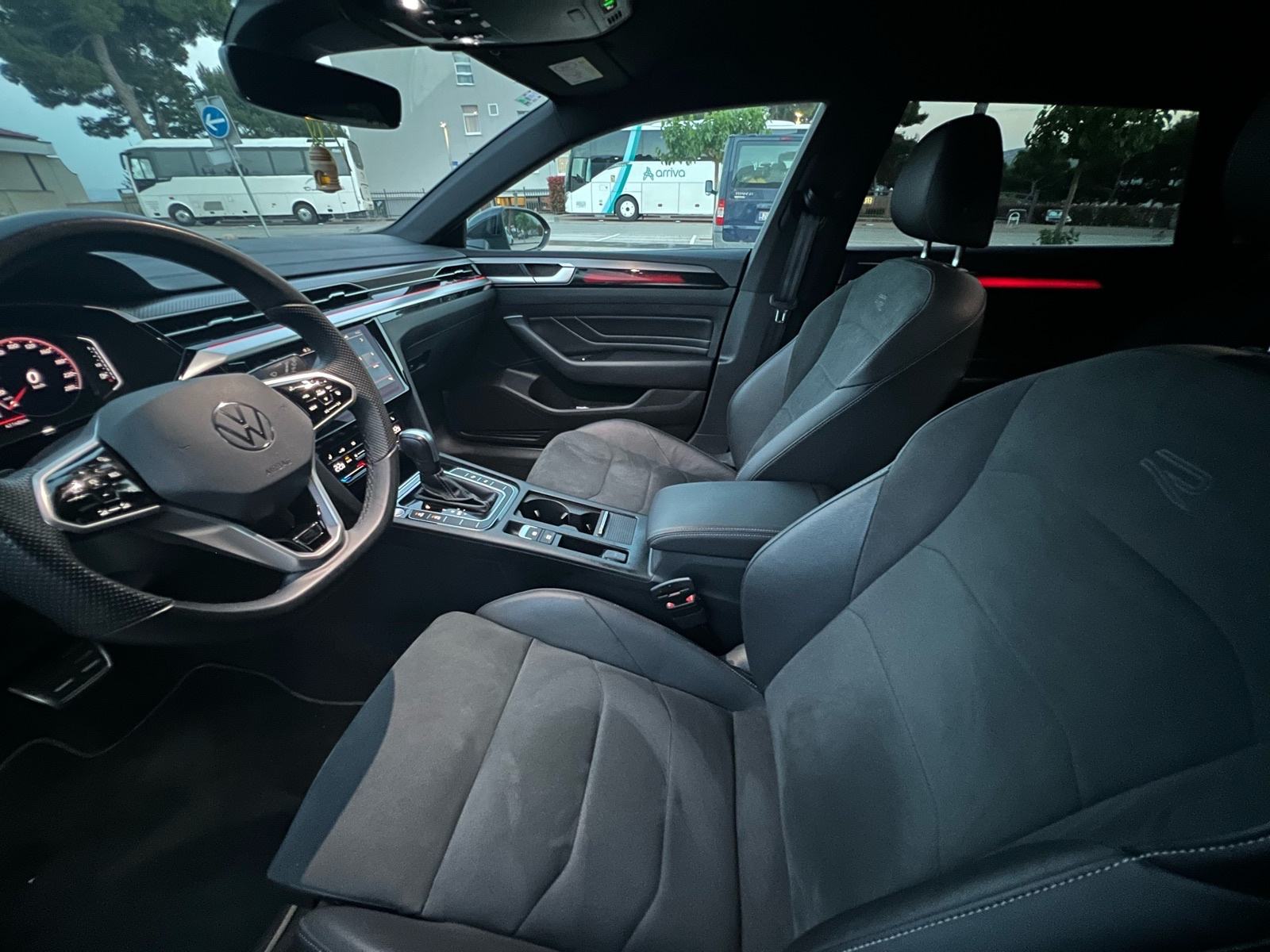 VW ARTEON Shooting brake 2.0.TDI R Line Business+LED, ACC, Ergo com., fotografija 17