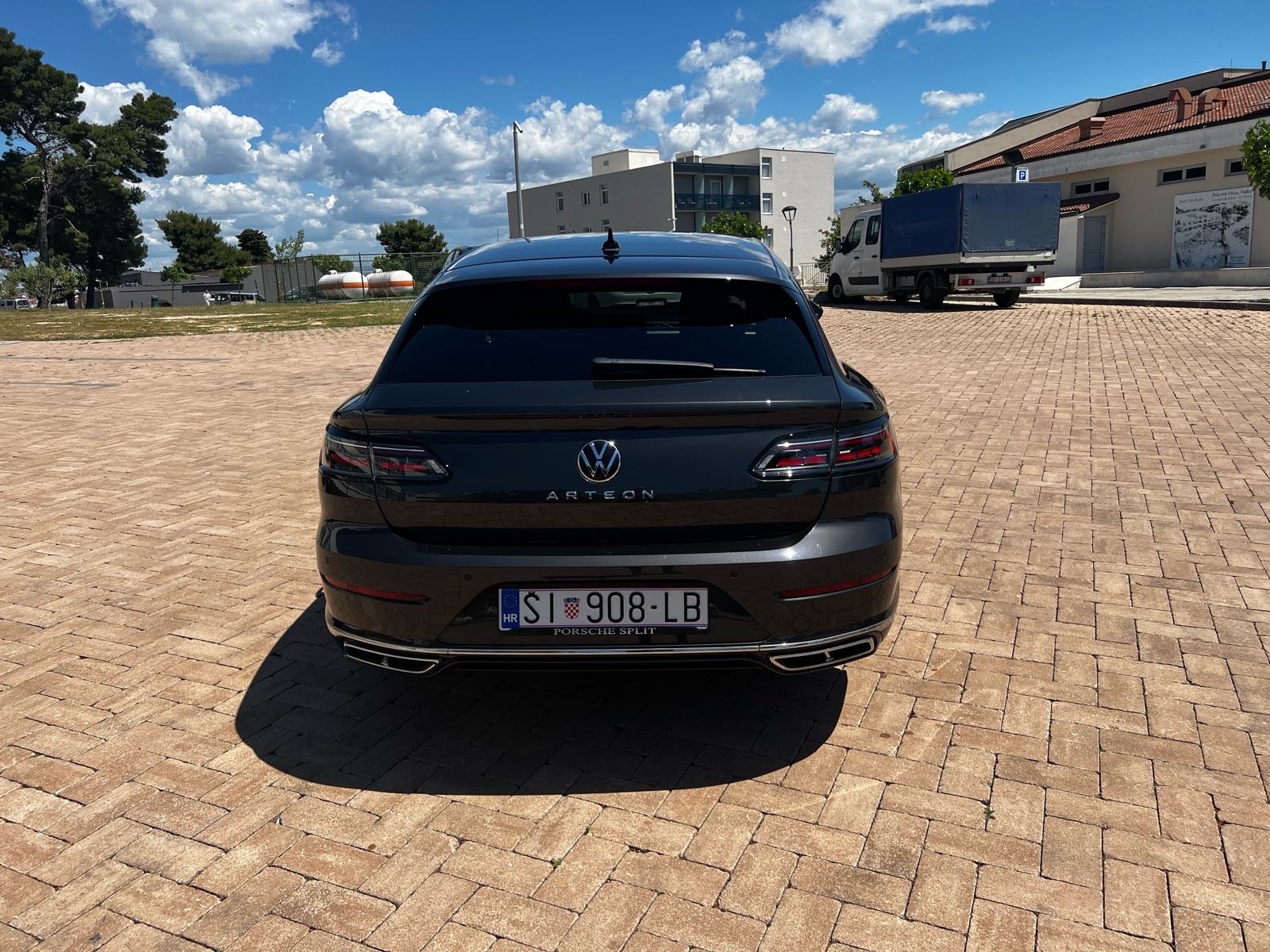 VW ARTEON Shooting brake 2.0.TDI R Line Business+LED, ACC, Ergo com., fotografija 5
