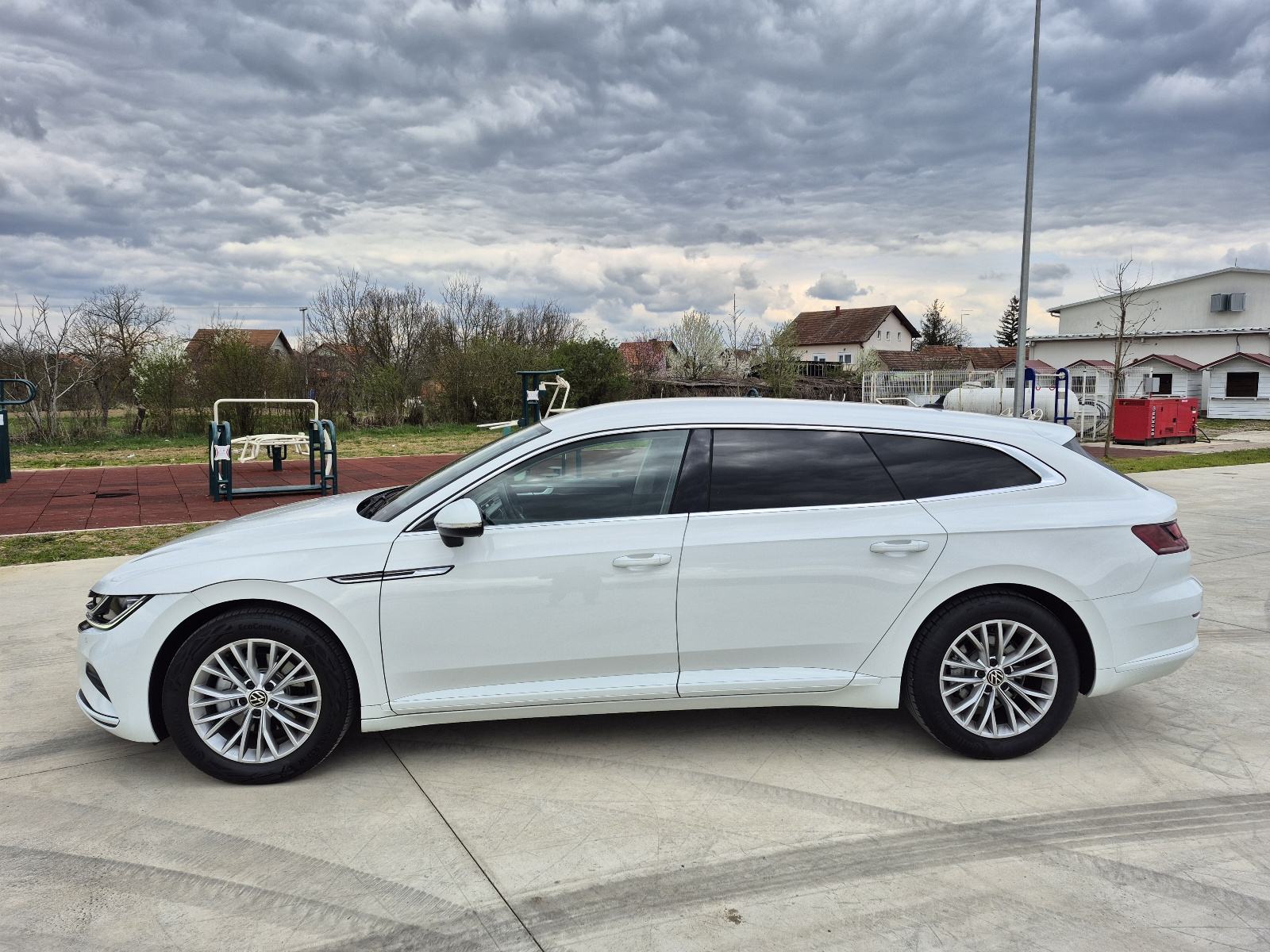 VW Arteon ShootingBrake 2,0 TDI DSG,Virtual,radar,el.kuka,navigacija, fotografija 3