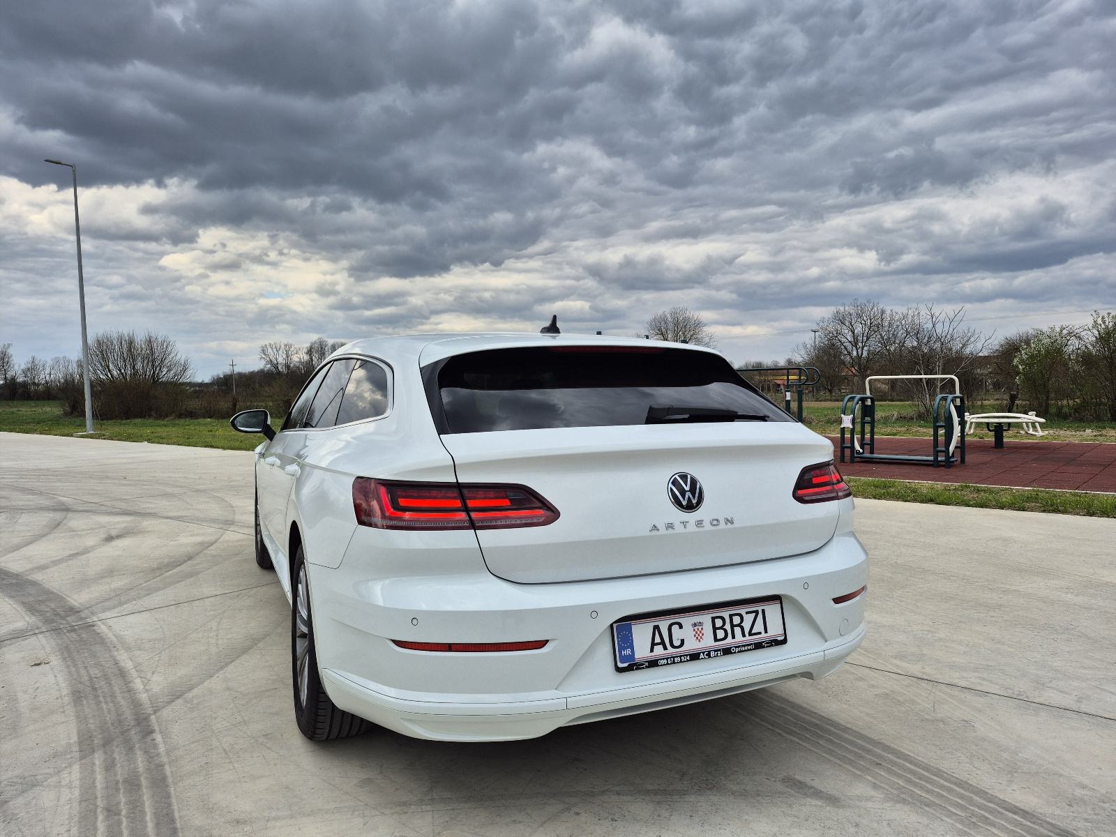 VW Arteon ShootingBrake 2,0 TDI DSG,Virtual,radar,el.kuka,navigacija, fotografija 15