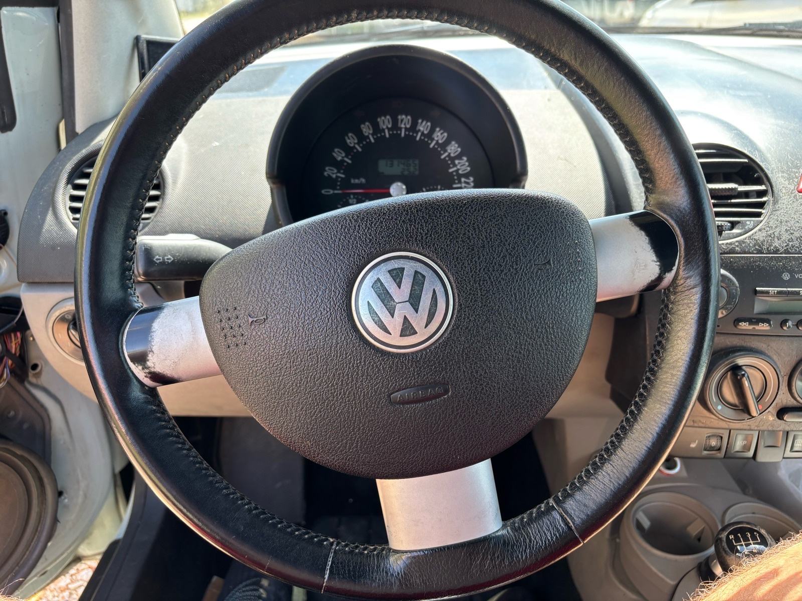 VW Beetle 1,4. CABRIO. ALU FELGE 17 KOŽA, fotografija 10